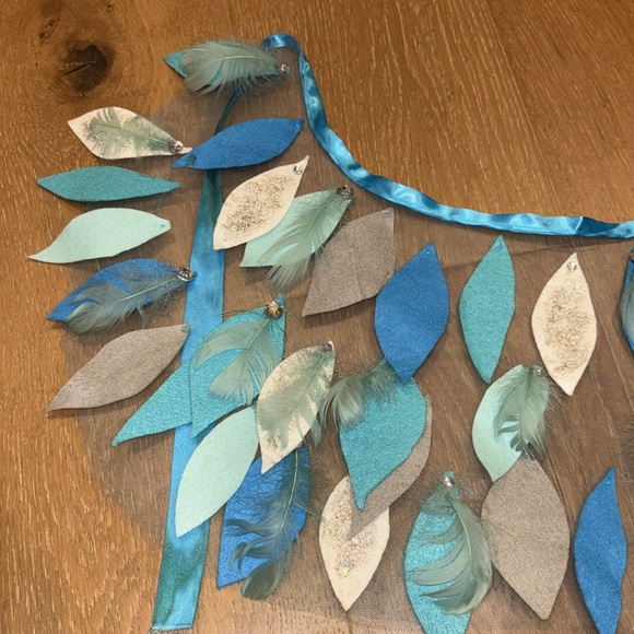 Handmade felt and feathered sheer cape. Worn once, absolutely stunning - Picture 3 of 8